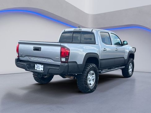 Used 2020 Toyota Tacoma SR AWD/4WD image 6