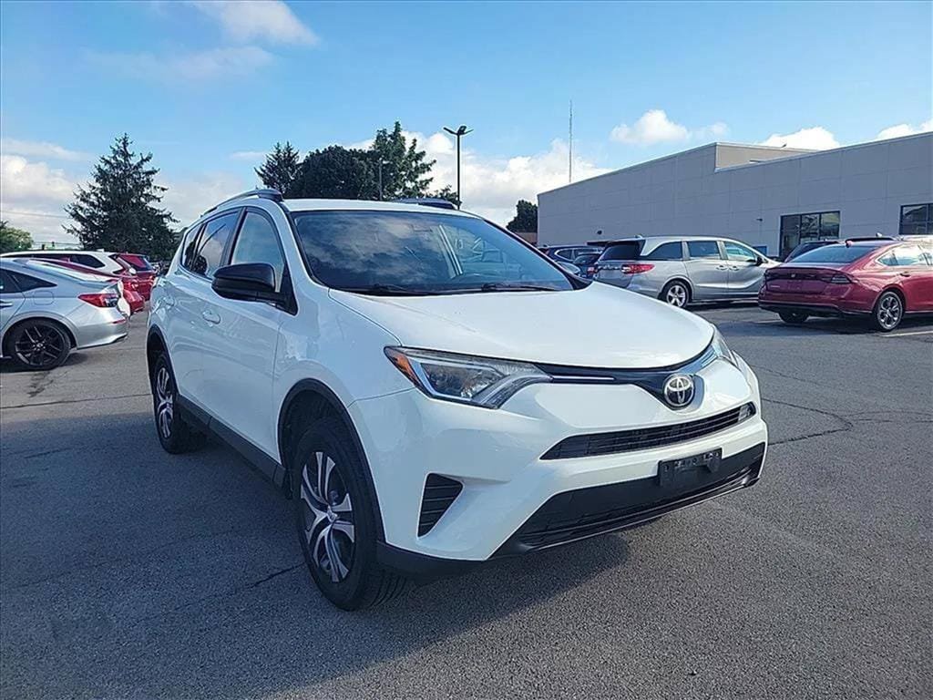 Used 2017 Toyota RAV4 LE w/ All Weather Liner Package AWD/4WD image 7