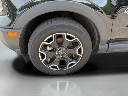 Certified 2025 Ford Bronco Sport Outer Banks w/ Outer Banks Tech Package+ AWD/4WD image 31