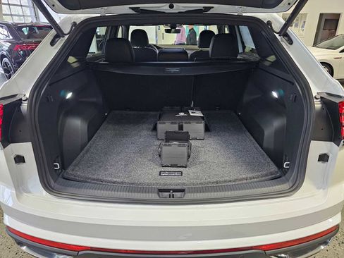 New 2026 Volkswagen Atlas Cross Sport SE image 16