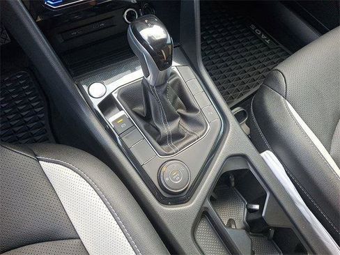 New 2025 Volkswagen Taos SEL image 13