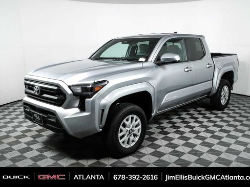 Used 2024 Toyota Tacoma SR5 AWD/4WD image 24