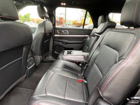 Used 2019 Ford Explorer Sport AWD/4WD image 32