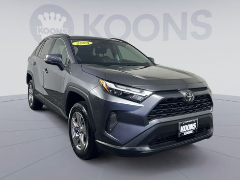 Used 2024 Toyota RAV4 XLE AWD/4WD image 10