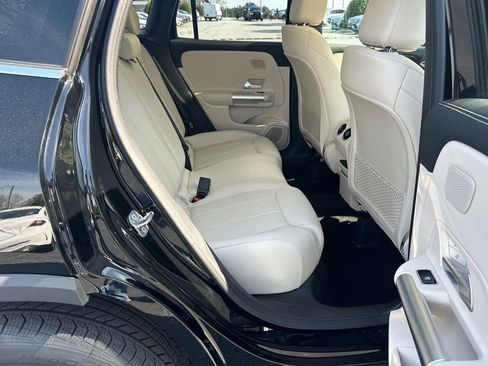 New 2026 Mercedes-Benz GLA 250 4MATIC image 17