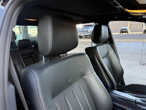 Used 2015 Mercedes-Benz E 400 4MATIC Sedan image 24