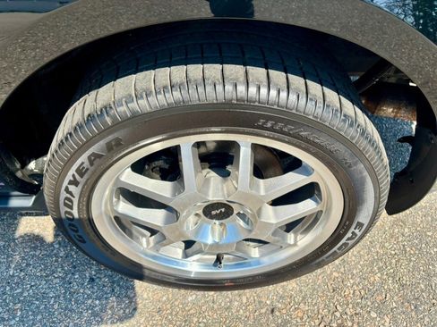 Used 2007 Ford Mustang Shelby GT500 RWD image 35