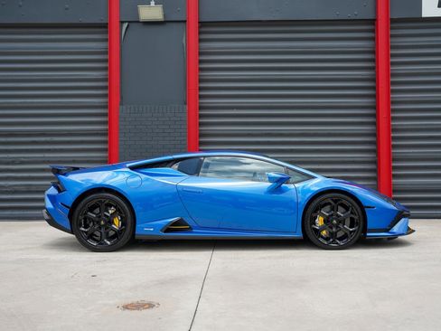 Used 2023 Lamborghini Huracan Tecnica RWD image 4