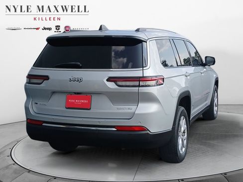 Used 2022 Jeep Grand Cherokee L Limited AWD/4WD image 16