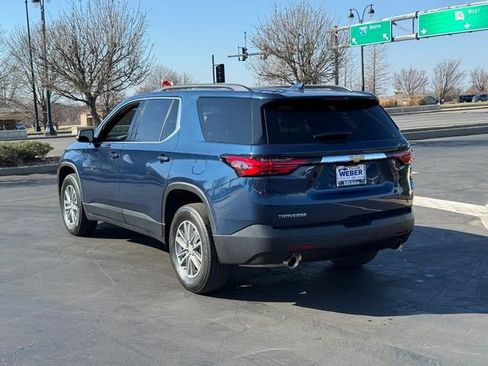 Used 2023 Chevrolet Traverse LT image 3