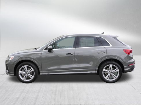 Used 2023 Audi Q3 2.0T Premium w/ Convenience Package AWD/4WD image 4