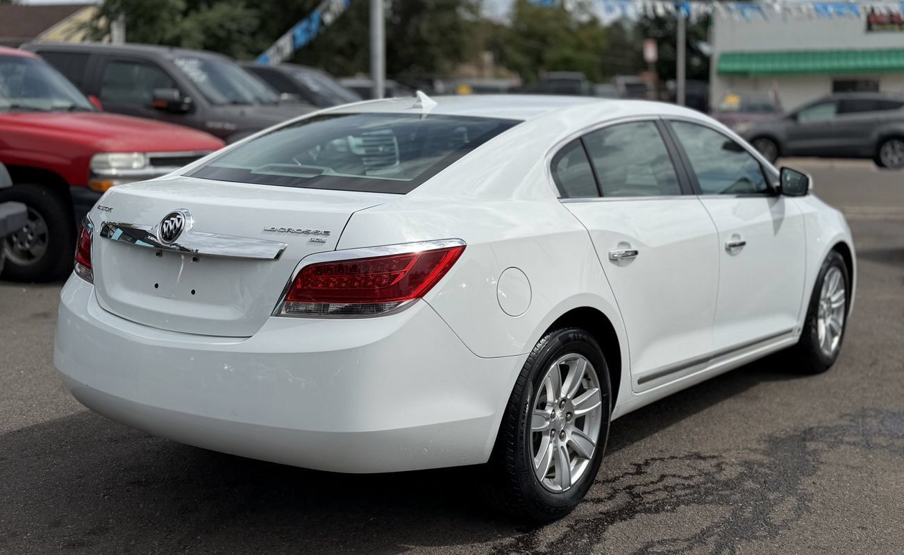 Used 2010 Buick LaCrosse CXL FWD image 3