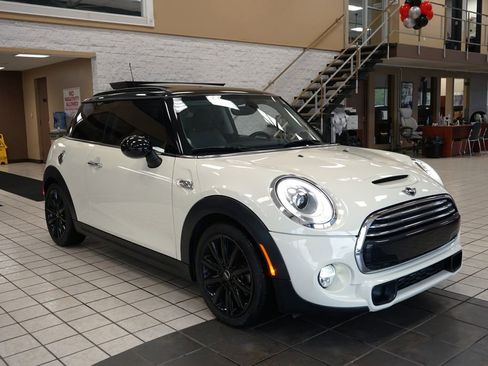Used 2018 MINI Cooper S FWD image 18