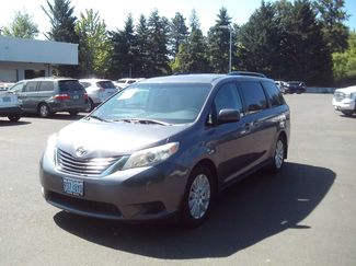 Used 2014 Toyota Sienna LE AWD/4WD video 1
