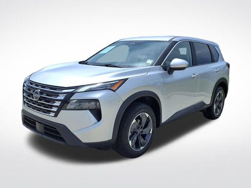 Used 2025 Nissan Rogue SV FWD image 3