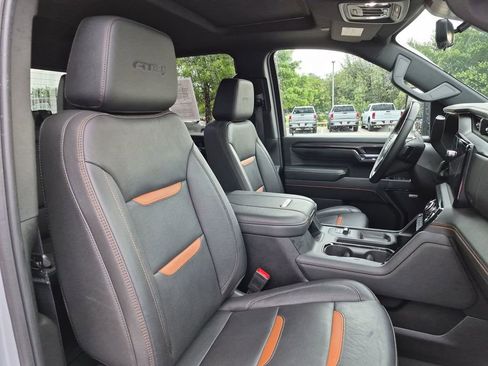 Used 2024 GMC Sierra 2500 AT4 w/ AT4 Premium Plus Package AWD/4WD image 37