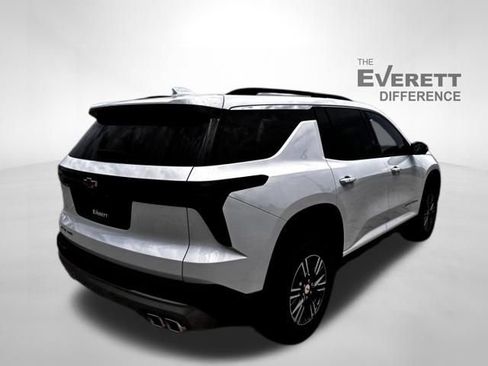 New 2026 Chevrolet Traverse LT w/ Driver Confidence Package AWD/4WD image 7