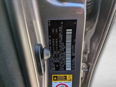 Used 2018 Toyota Highlander XLE image 15