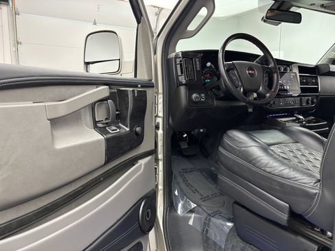 Used 2024 GMC Savana 2500 Extended w/ Driver Convenience Package RWD image 17