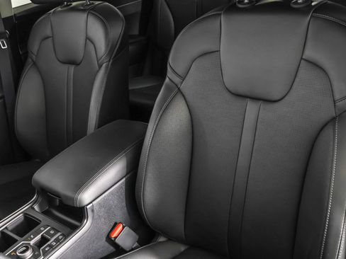 Used 2025 Kia Sorento EX image 25