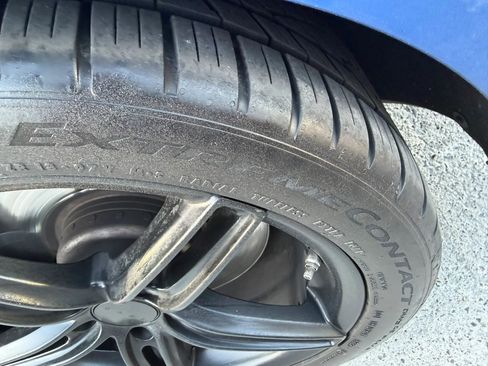 Used 2015 BMW M235i Convertible image 13