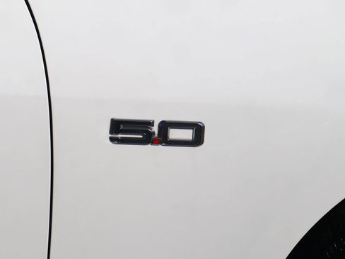 Used 2024 Ford Mustang GT Premium image 9