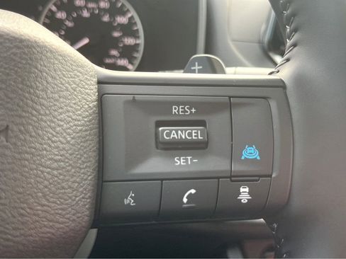 New 2025 Nissan Rogue SV FWD image 19