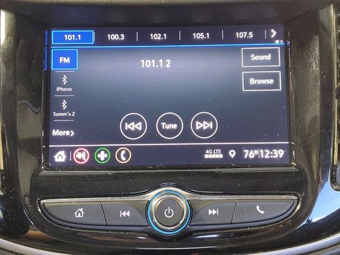 Used 2021 Chevrolet Trax LT w/ LT Convenience Package FWD image 25