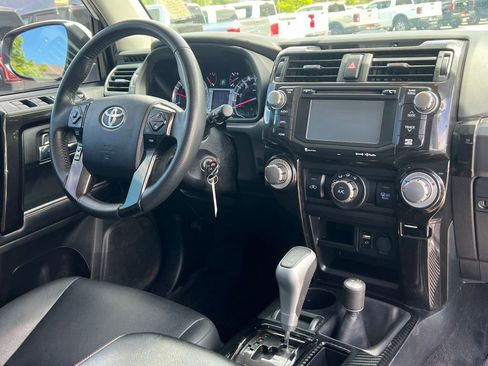 Used 2019 Toyota 4Runner TRD Off-Road Premium AWD/4WD image 16