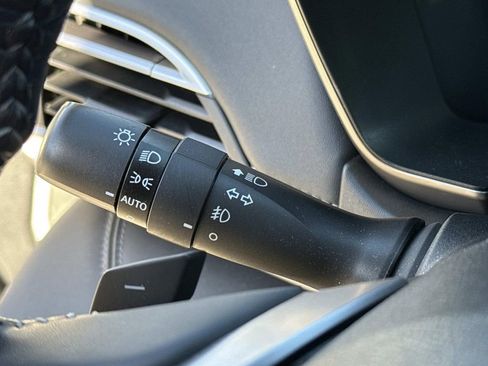 Used 2023 Subaru Outback Touring image 41