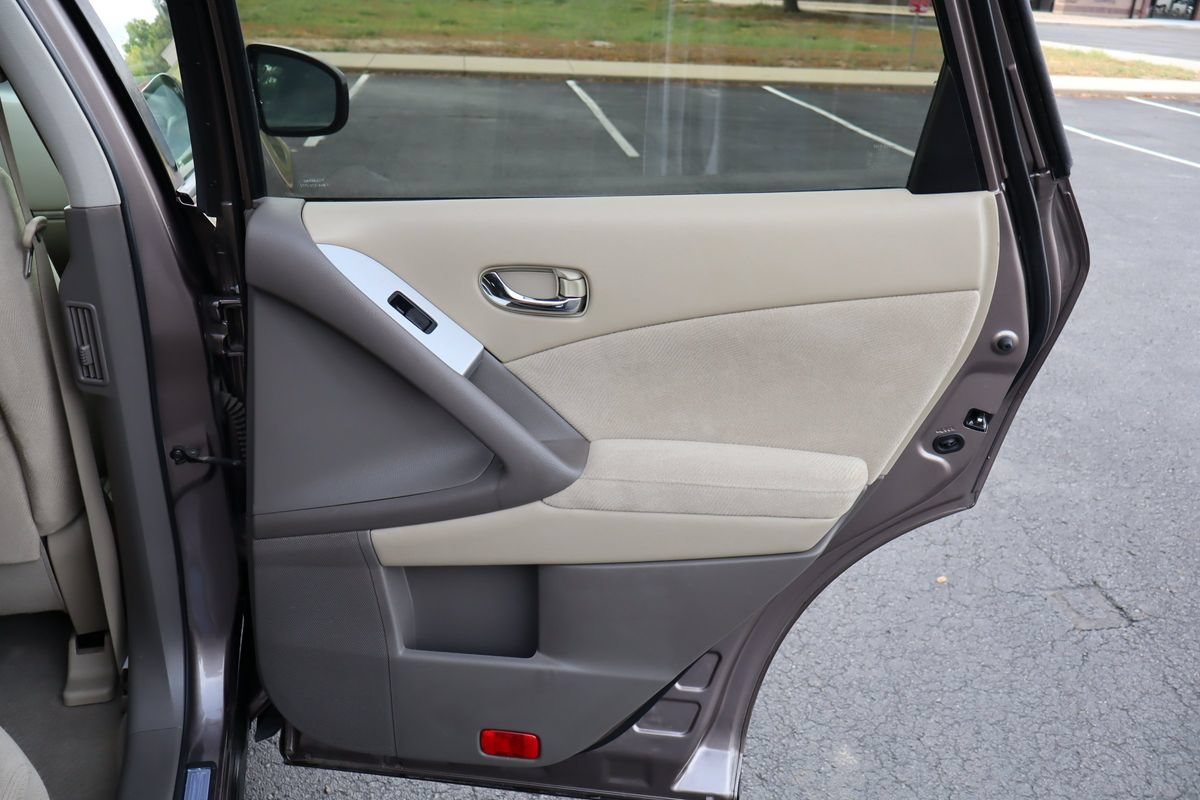 Used 2013 Nissan Murano S AWD/4WD image 25