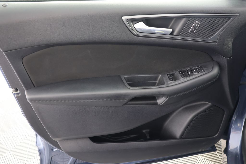 Used 2019 Ford Edge SE AWD/4WD image 23