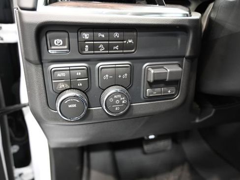 New 2026 Chevrolet Suburban Z71 w/ Comfort Package image 26