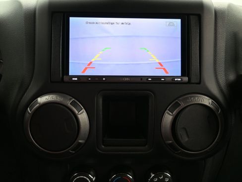 Used 2016 Jeep Wrangler Unlimited Sport w/ Connectivity Group AWD/4WD image 16