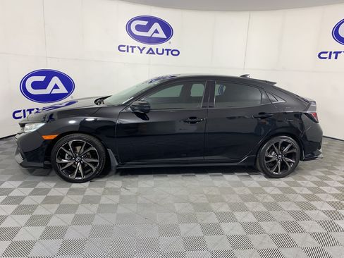 Used 2019 Honda Civic Sport image 6