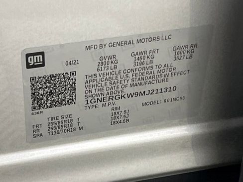 Used 2021 Chevrolet Traverse LT image 28