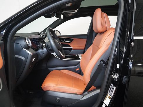 Used 2026 Mercedes-Benz GLC 300 4MATIC image 11