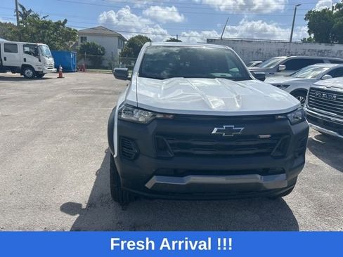 Used 2025 Chevrolet Colorado Trail Boss image 6