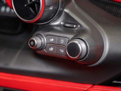 Used 2021 Ferrari F8 Tributo RWD image 31
