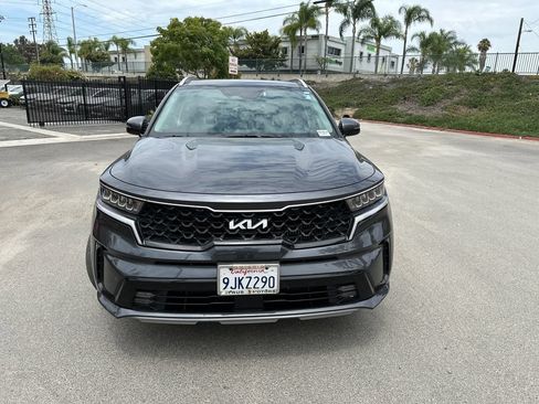 Certified 2023 Kia Sorento EX w/ Panoramic Sunroof Package FWD image 8