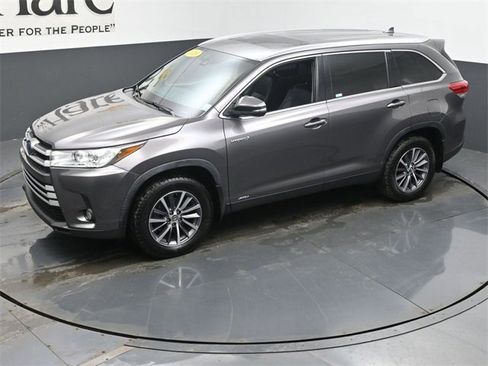 Used 2019 Toyota Highlander XLE image 45