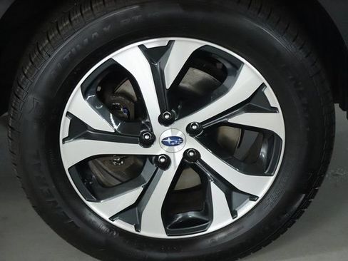 Used 2021 Subaru Outback Touring w/ Popular Package #2 AWD/4WD image 10