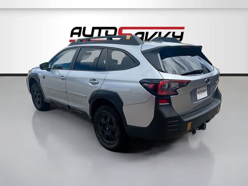 Used 2025 Subaru Outback Wilderness AWD/4WD image 5