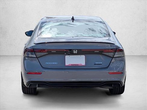 Used 2024 Honda Accord Sport image 7