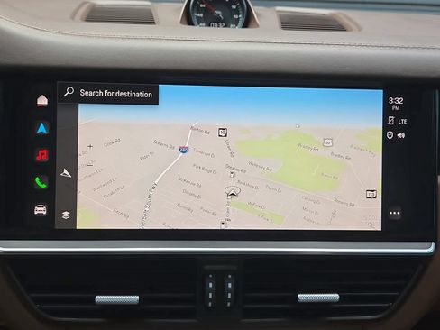 Certified 2023 Porsche Cayenne Turbo AWD/4WD image 11