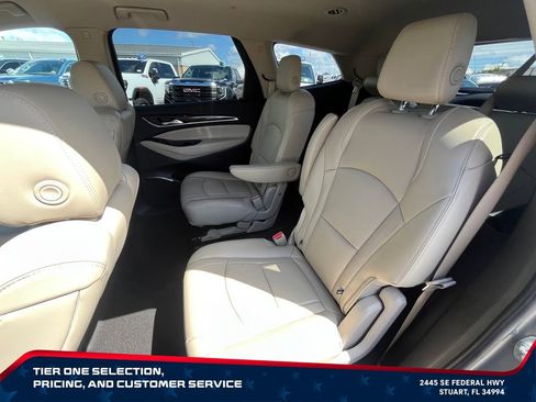 Used 2018 Buick Enclave Premium FWD image 30