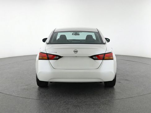 Used 2025 Nissan Altima 2.5 SV FWD image 7