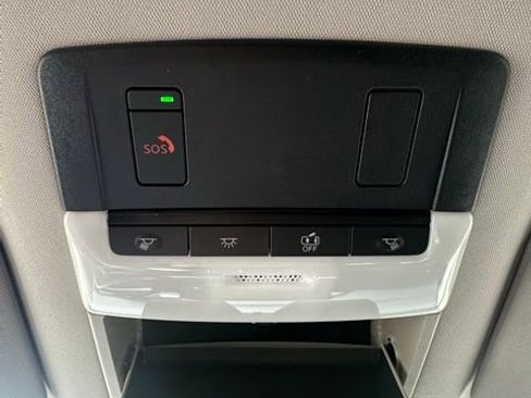 New 2025 Nissan Pathfinder SV w/ Black Appearance Package image 45