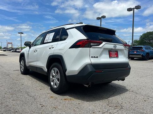 Certified 2019 Toyota RAV4 LE FWD image 3
