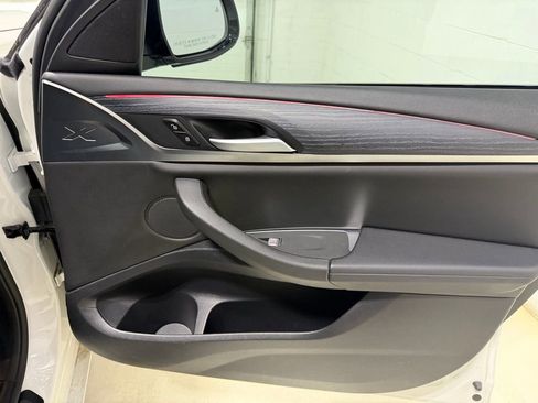 Used 2025 BMW X4 xDrive30i w/ Premium Package AWD/4WD image 41